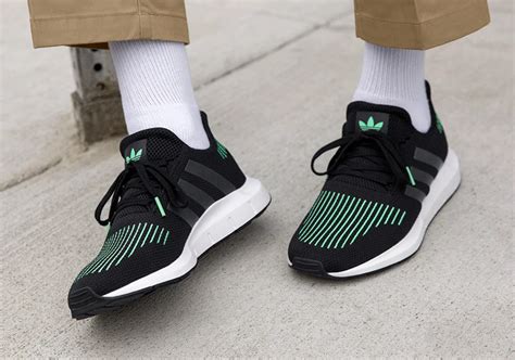 adidas swift run silhouette.